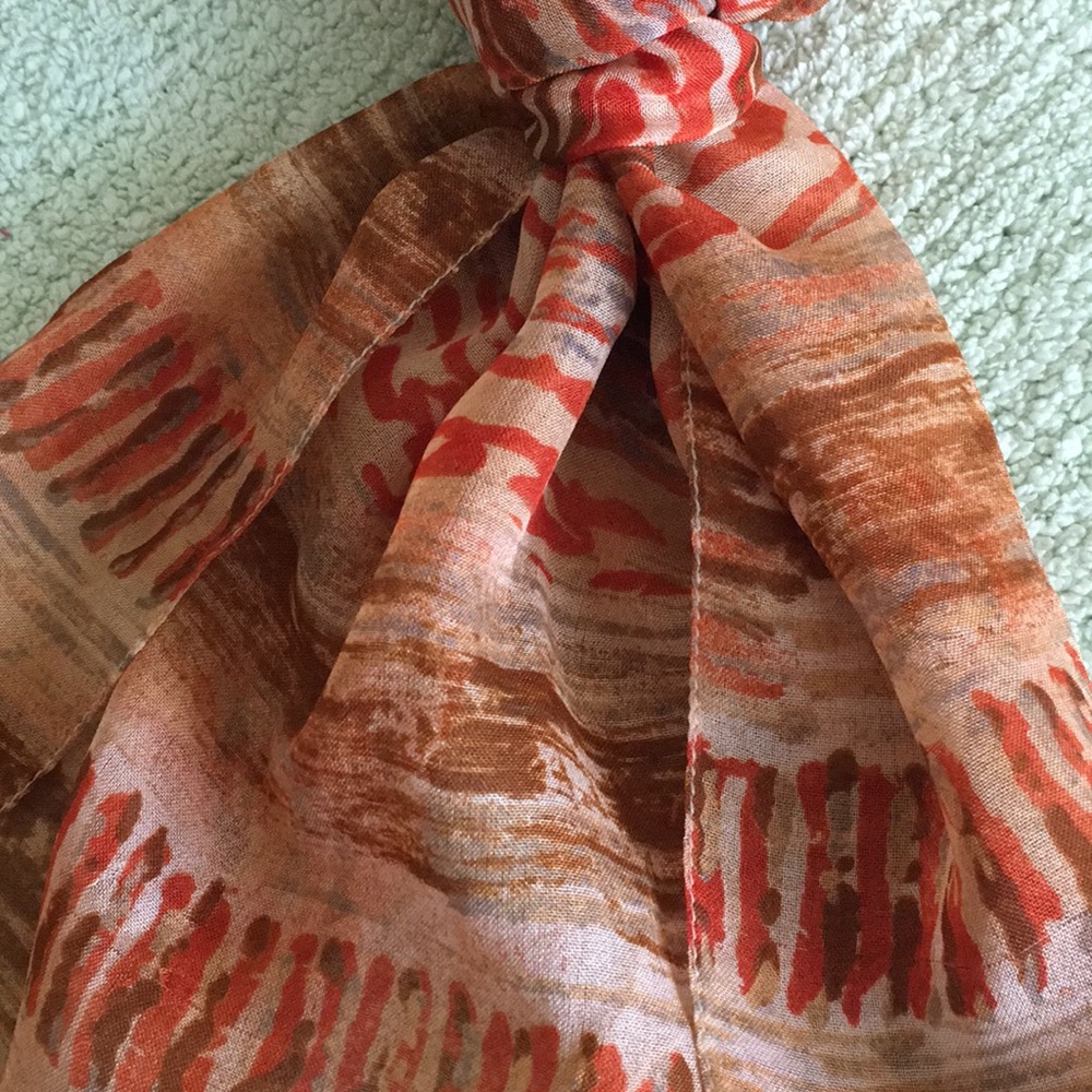 Abstract print scarf - Picture 2 of 4